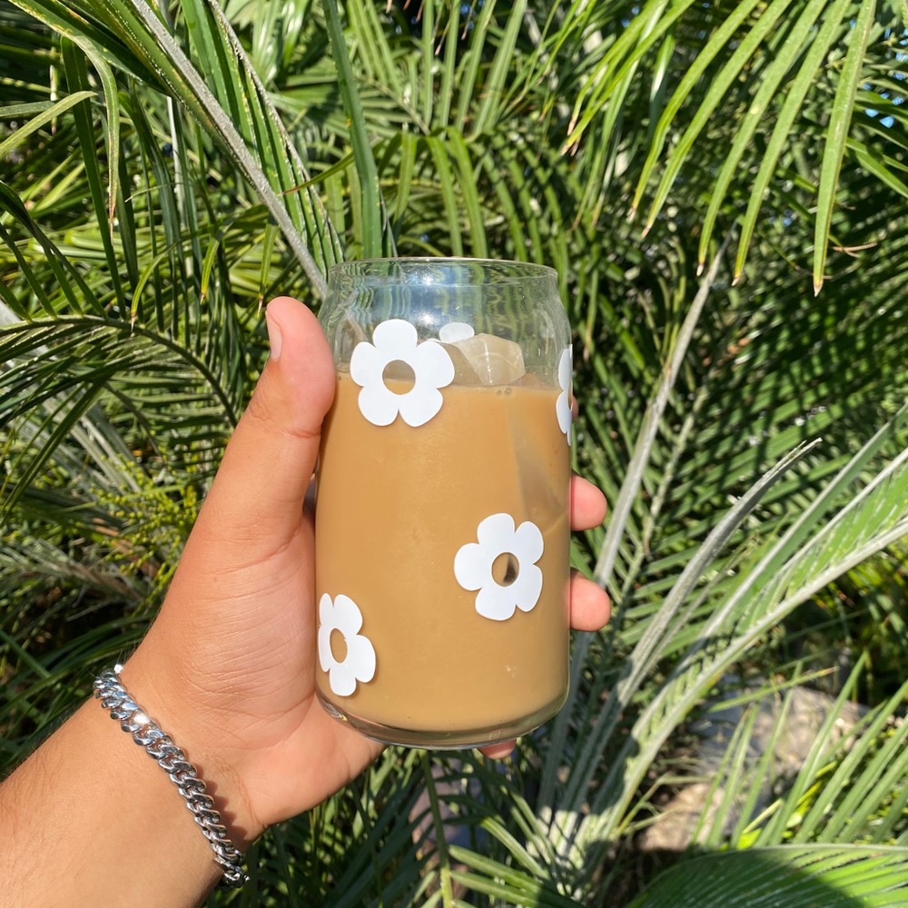 Daisys Flower Beer Can Shaped Glass Cup